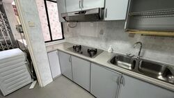 Lucky Plaza (D9), Apartment #635990081